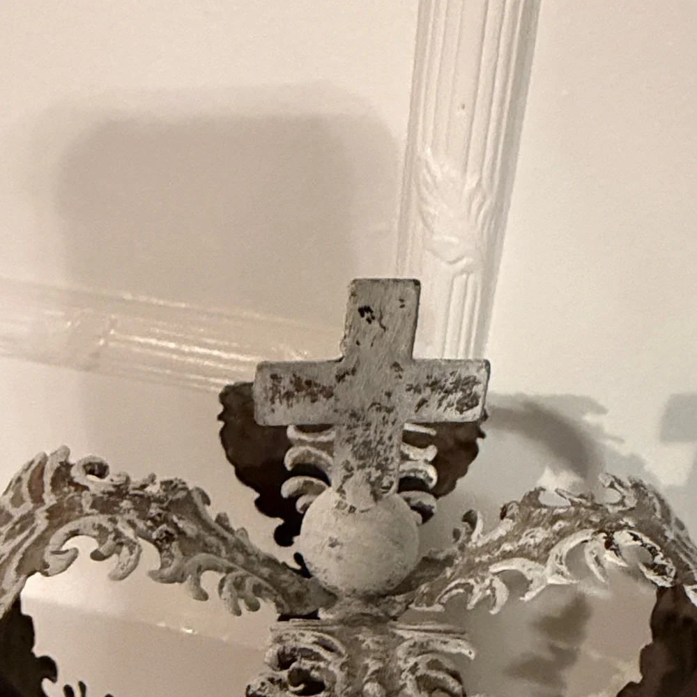 Distressed White Metal Crown Home Accent - Picture 7 of 9